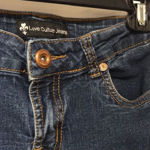Love Culture jeans    - Picture 2 of 4